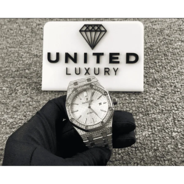 Audemars Piguet Royal Oak 15400 Iced Out Super Clone Perfect Clone Quality - Image 1