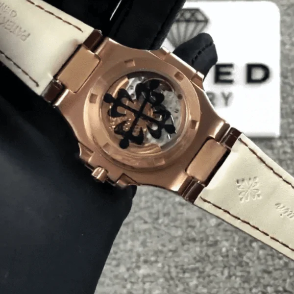 Patek Philippe Nautilus 5724 Baguette Diamonds 1:1 Clone Edition - Image 4