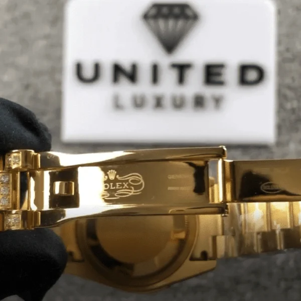 Rolex Cosmograph Daytona 116508 Iced Out Top Tier Replica Edition - Image 3